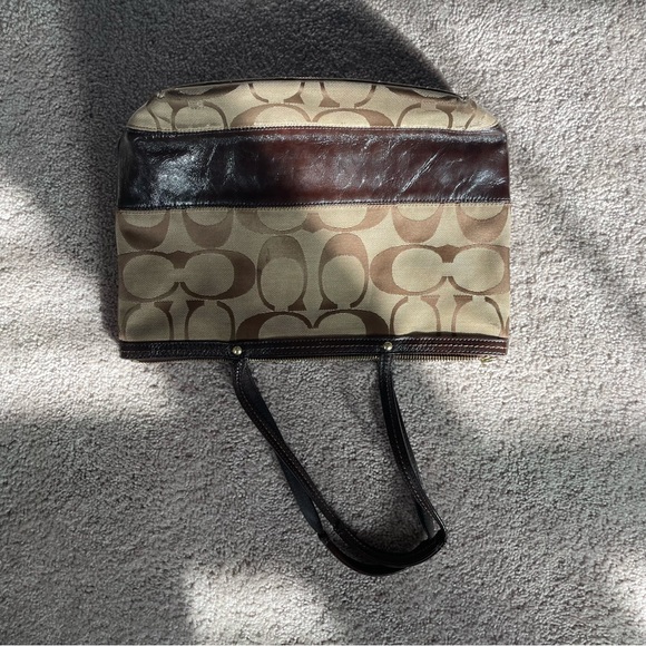 Coach City Tote Shoulder Bag - Picture 9 of 11